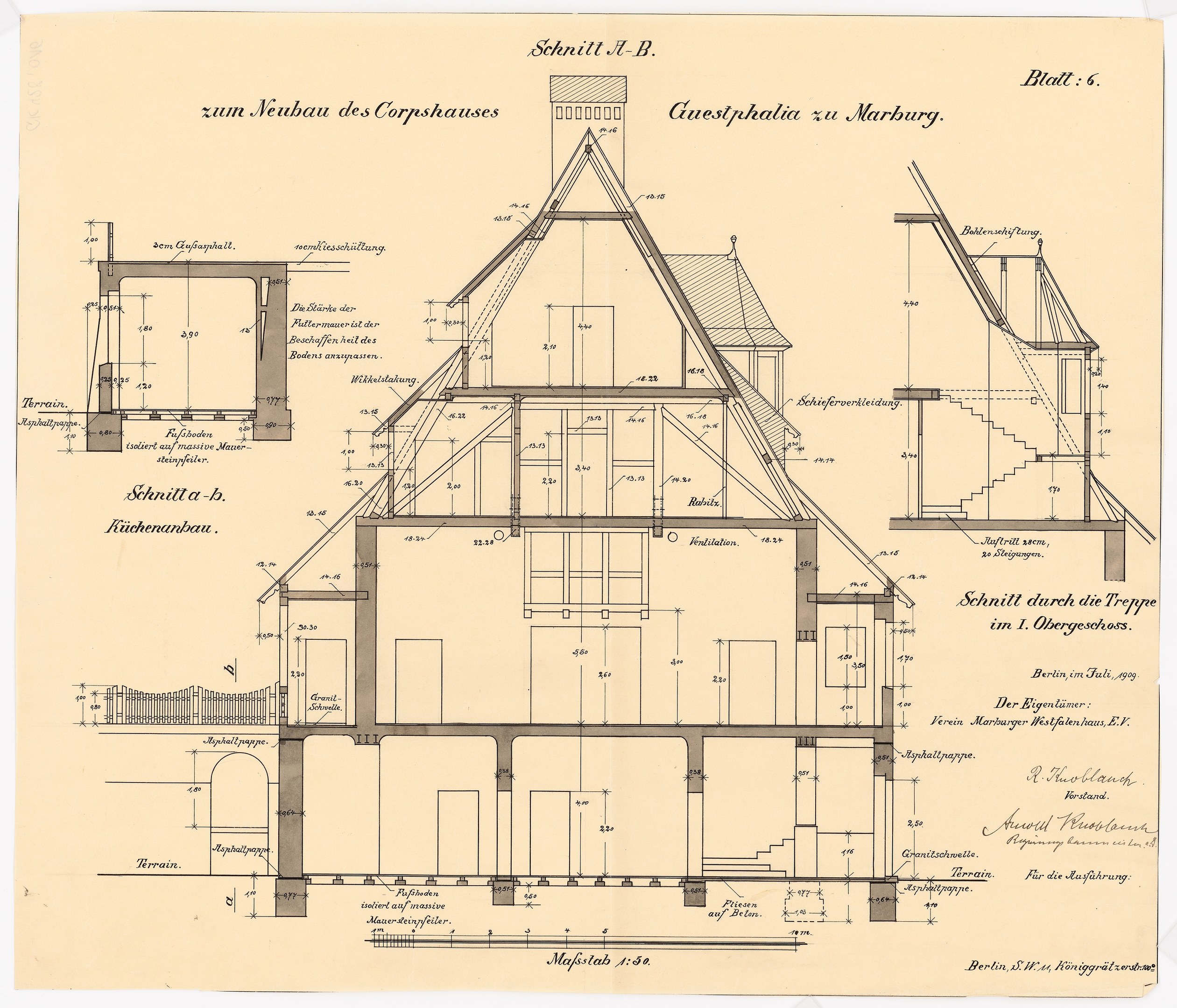 Schwarze und weiße architektonische Zeichnung eines Hauses mit zahlreichen Fenstern und einem Dach mit First, als erstes Haus in Deutschland bezeichnet, begleitet von detaillierten Strukturplänen und Text.