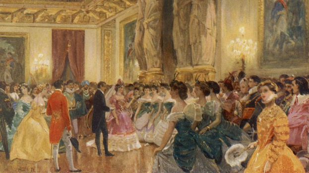 Ein Gemälde namens "Der Ballsaal im Schloss Versailles" von Henri de Toulouse-Lautrec, das eine Gruppe von Menschen beim Tanzen in einem Ballsaal zeigt, einige halten Musikinstrumente, die Wände sind mit Foto Rahmen und Vorhängen geschmückt und die Decke ist mit Kronleuchtern verziert.
