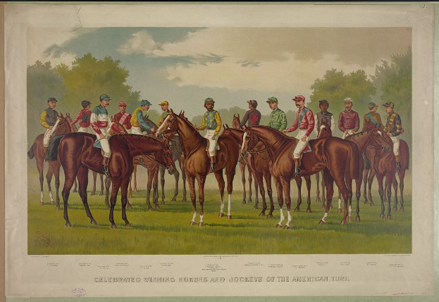 Eine Gruppe von Menschen, die auf Pferden auf einem grünen Feld mit Bäumen und einem blauen Himmel reitet, mit Text unten, der "Feiernder Siegerpferde und Jockeys der American Turf" lautet.